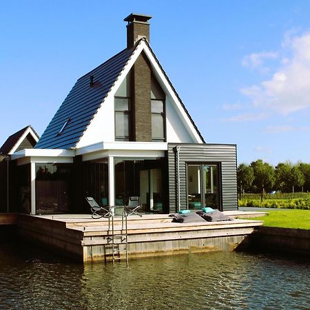 Peaceful Villa On The Water In ستافورين المظهر الخارجي الصورة